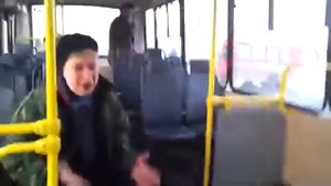 Бабка в автобусе (Наталья морская пехота).mp4