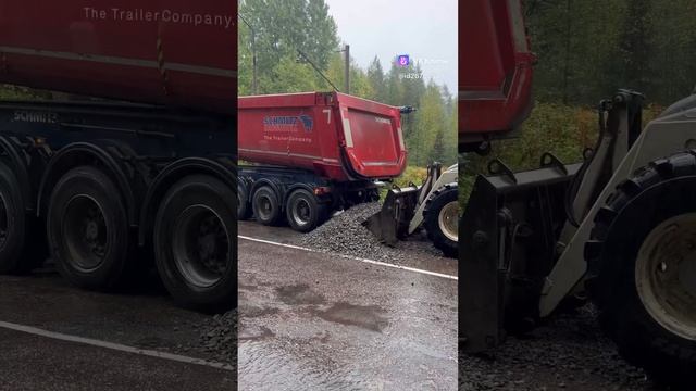 Мчим на помощь пацанам на тонаре!Стоят сутки и никто не помогал,но мы не все!Работаем? смотреть онлайн