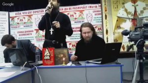 Священник сказал предателю патриарху Кириллу Анафема!