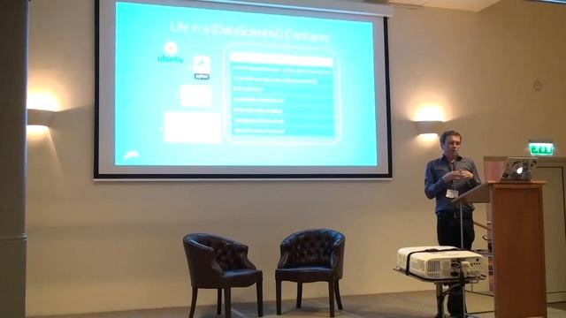 "Awesomeness of Container Orchestras - Data Crunching in a Company Builder", Martin Held смотреть онлайн