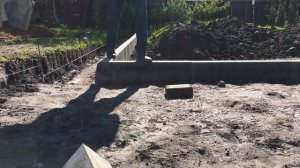 Как сделать грядки своими руками из бордюра дорожного | Укладка тротуарной плитки своими руками ?