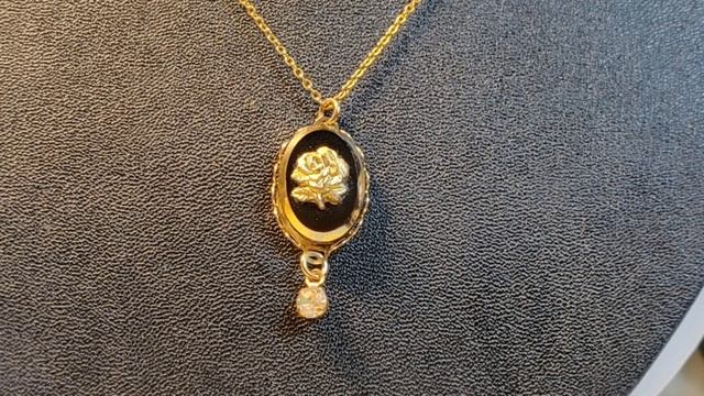 Отдыхаем от брошек! Винтажная бижутерия из чёрной коробочки от Napier,  Avon, Trifari.  Обзор.155