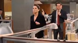 Предложение - комедия с неподражаемой Сандрой Буллок и Райаном Рейнолдсом