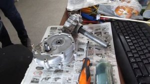 Мотобур DA200E(S) Hitachi сборка редуктора