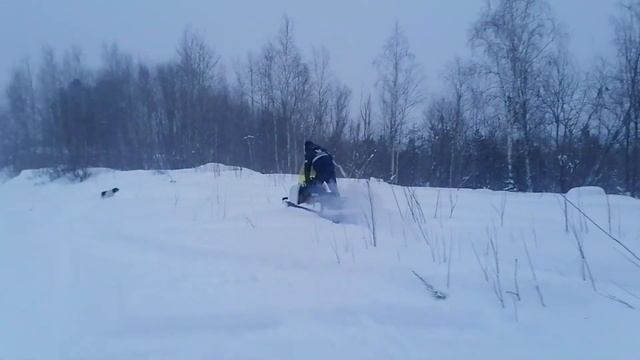 Езда на буране по снегу на переделанной лыже. смотреть онлайн