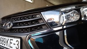 Как убрать следы насекомых с автомобиля?