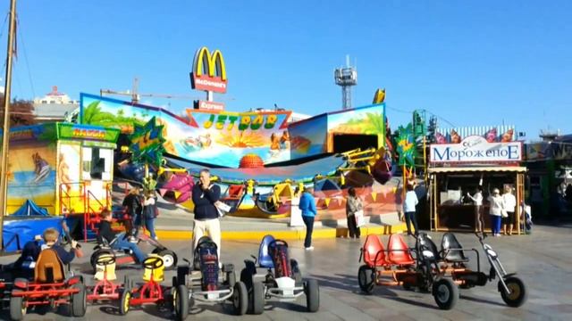 НА ПЛОЩАДИ ЛЕНИНА В ЯЛТЕ ОПЯТЬ ДЕЦИБЕЛЫ !!! 84 ДЕЦИБЕЛА С УТРА ДО ВЕЧЕРА !!! смотреть онлайн