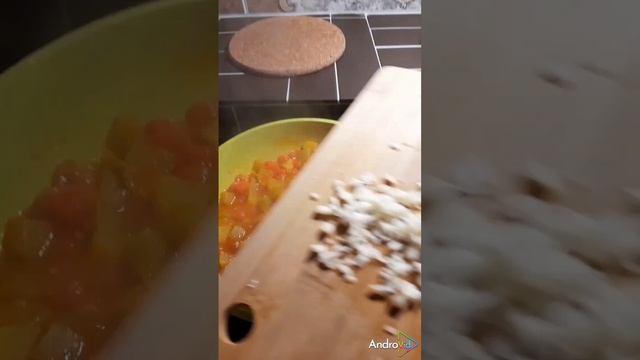 Самые вкусные тушеные кабачки с овощами и сыром!