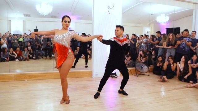 "Mala Suerte" Jory Boy ft Hector Acosta El Torito Vladi y Ximena Bachata Dance смотреть онлайн