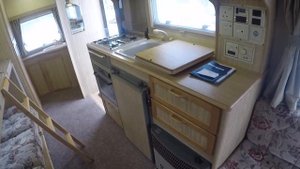 Обзор каравана, прицепа-дачи, дом на колёсах Elddis 1999 года 4 места с полноценной палаткой огонёк