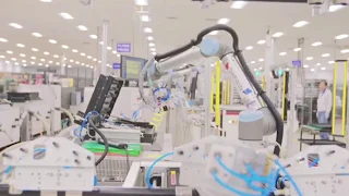 Коллаборативный робот (кобот) Universal Robots на производстве микроэлектроники