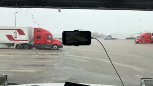 Нас все время от дома родного куда-то несёт. Отличная песня!