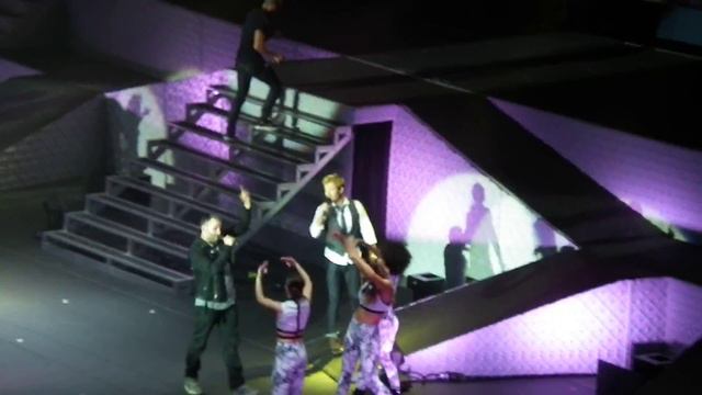 5th Story - Flip Reverse & Crossroads (Big Reunion Boy Band Tour, Nottingham) смотреть онлайн