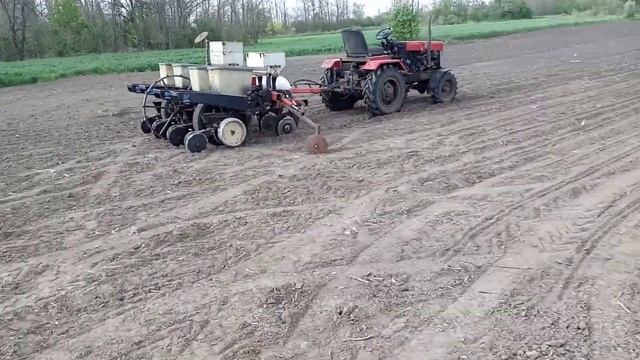 Саморобна сівалка посів кукурудзи 1частин 14 мая 2021 г. смотреть онлайн
