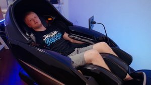 Нам привезли космическое массажное кресло для дома за 300 тысяч. Kezga Chair