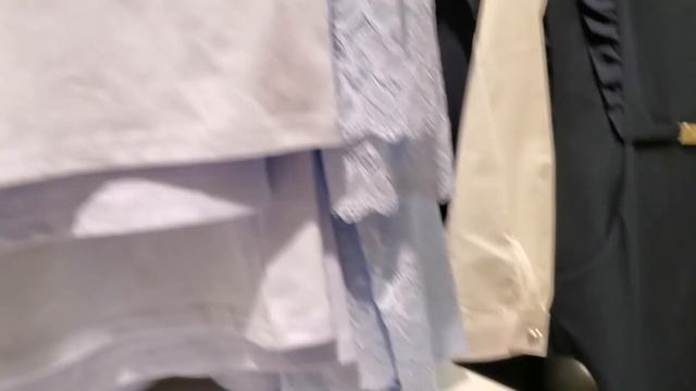 ВЛОГ: Лика выбирает Блузку! КРАСИВАЯ ОДЕЖДА В ШКОЛУ! смотреть онлайн