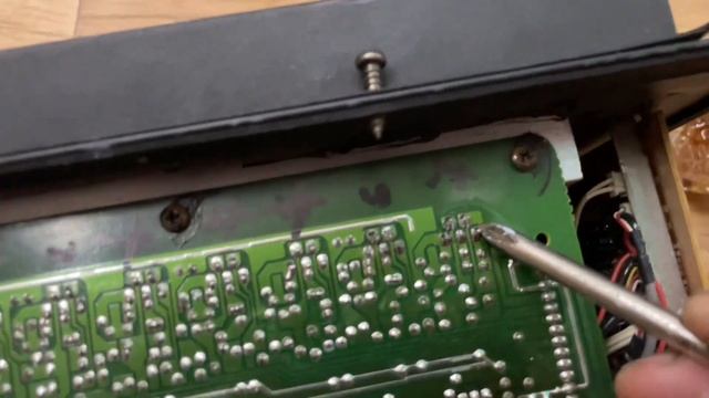 Поиск сгоревшей звуковой микросхемы смотреть онлайн