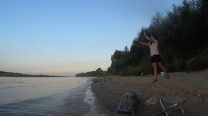 ФИДЕР или ДОНКИ ЧТО ЛУЧШЕ. РЫБАЛКА на ВОЛГЕ. ЛОВЛЮ ЛЕЩА. Девушка на рыбалке.