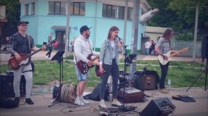Я рисую белым мелом.. Группа "Другие люди" исполняют песню группы "Пропаганда"