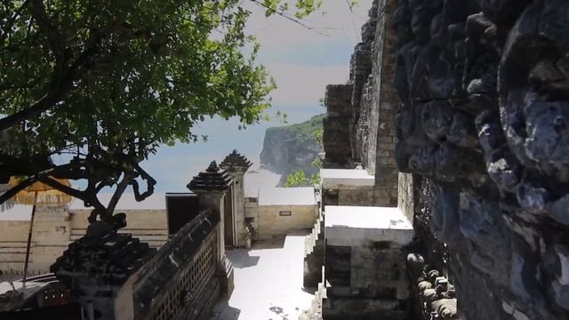ULUWATU TEMPLE TOURISM VIDEO смотреть онлайн