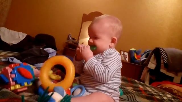 Смешной малыш 6 месяцев