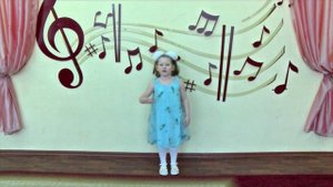 "Звездный дождик"  МАДОУ №25 ''Рябинка'' - ''Песенка мамонтёнка'', исп. Вероника Борисович.mp4