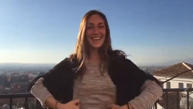 La Moni: Я еду в Россию! смотреть онлайн