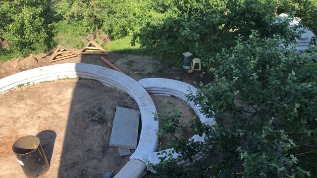 Купольный дом из земли