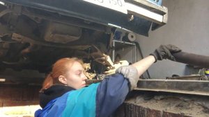 МЕНЯЮ ПЕРЕДНЮЮ ПОДВЕСКУ НА 2105