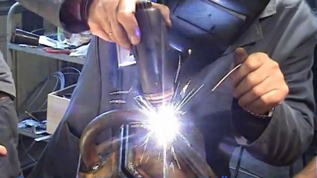 Плазменная сварка и резка черных и цветных металлов.