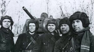 Алчевск  Парад 9 мая  Война   слово женского рода