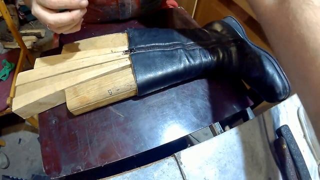 Как легко и просто растянуть Голенище женского сапога смотреть онлайн