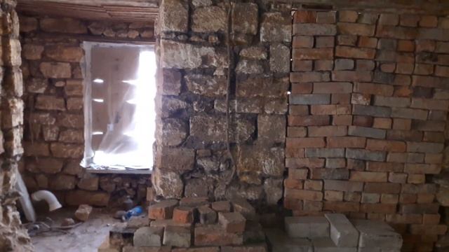 Превратил дом в пещеру  ремонт своими руками