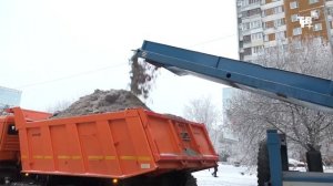 Уборка снега на магистралях города