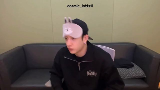 StrayKids Bangchan reacting to NMIXX and talks about kyujin and lily  CHAN ROOM EP 202