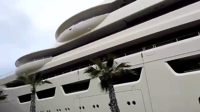 Алишер Усмановнинг кемаси