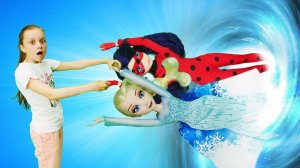 Леди Баг и Эльза Холодное сердце — Видео с куклами, как кукла Леди Баг попала в канализацию