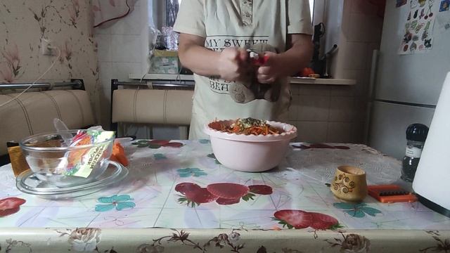 Как я готовлю морковку по-корейски. Рецепт в описании видео. смотреть онлайн