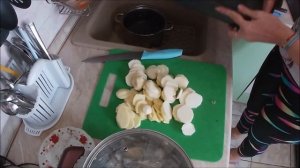 МИНТАЙ С КАРТОФЕЛЕМ, ЗАПЕЧЕННЫЙ В ДУХОВКЕ .