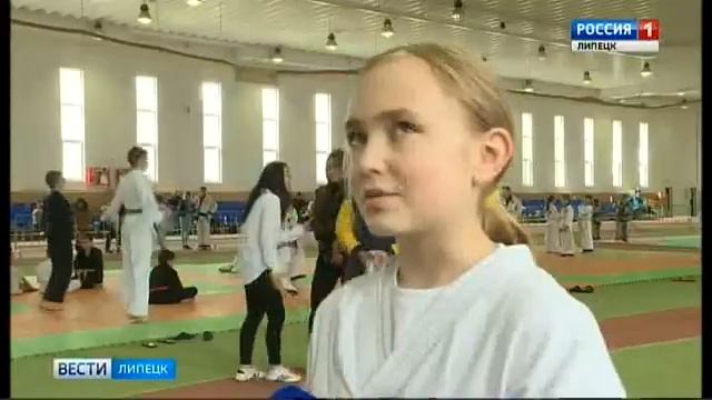 Рената даёт своё первое в жизни интервью для прессы (Липецк, 21.04.2018) смотреть онлайн