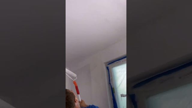 Покрска потолка большим валиком. смотреть онлайн
