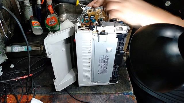 Лазерный принтер HP или Canon печатает белый лист. Ремонт. смотреть онлайн