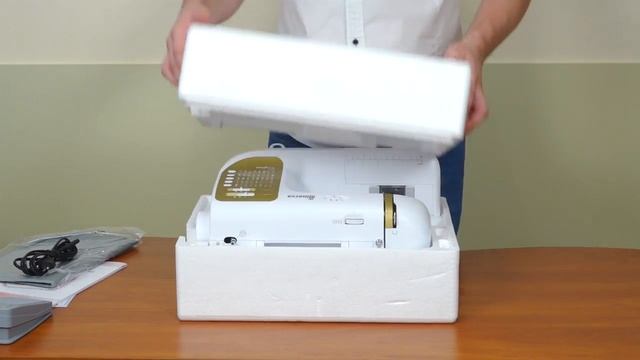 Распаковка швейной машины Minerva Empress смотреть онлайн