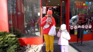 Мама и Марго в истории про вредные сладости