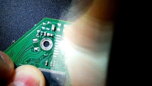 РЕМОНТ HDD. КАК РЕШИТЬ ПРОБЛЕМУ С ОКИСЛИВШИМИСЯ КОНТАКТАМИ.