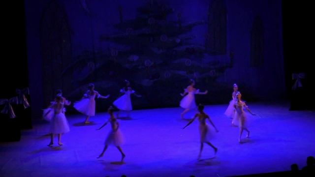 "Вальс снежинок" из балета "Щелкунчик" смотреть онлайн