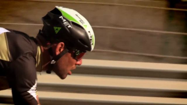Abu Dhabi Tour Challege - Mark Cavendish explains you all the secrets смотреть онлайн