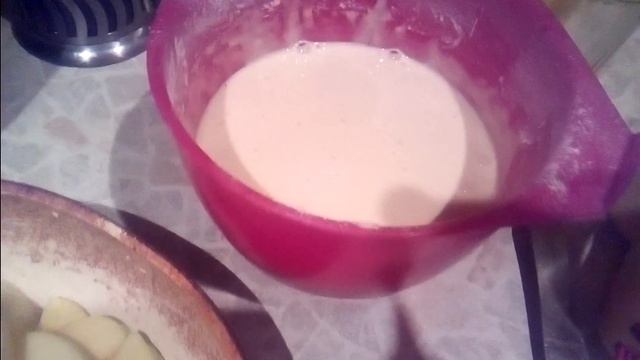 Как приготовить яблочную шарлотку(2) смотреть онлайн