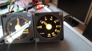 Boeing 737-800 Cockpit Build - Gauge Test