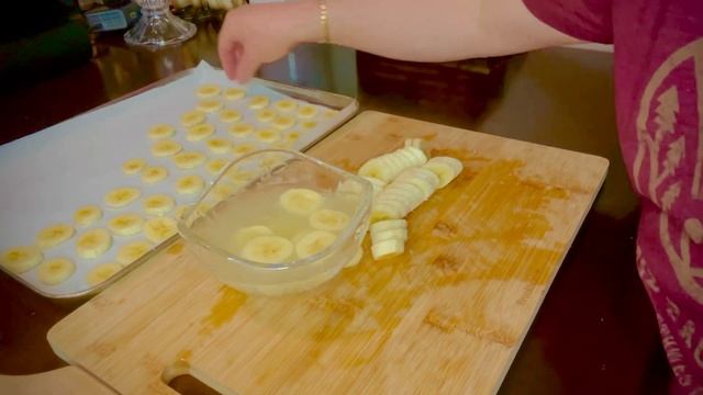 How to Make Banana Chips from Overripe Bananas Recipe! Як Приготовить Чіпси з Переспілих Бананів?? смотреть онлайн